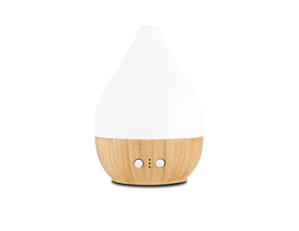 Sweet Dreams at the Desk: Oil Diffusers for Relaxation in Bedroom Workspaces